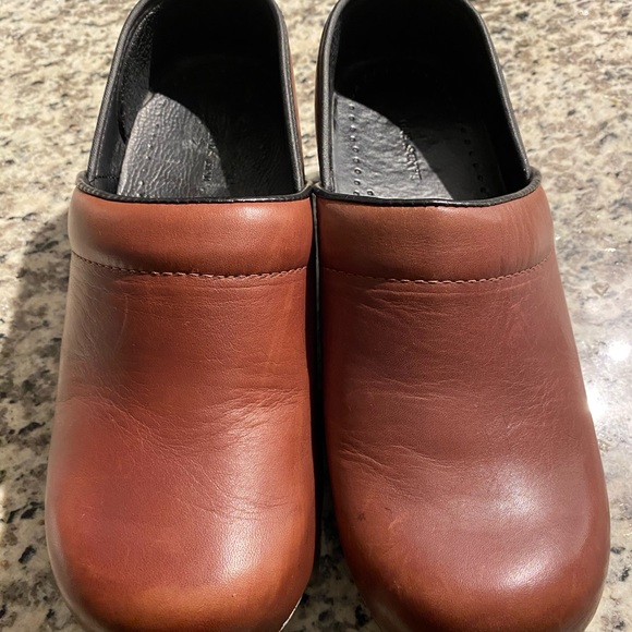 Shoes - Picture 2 of 5